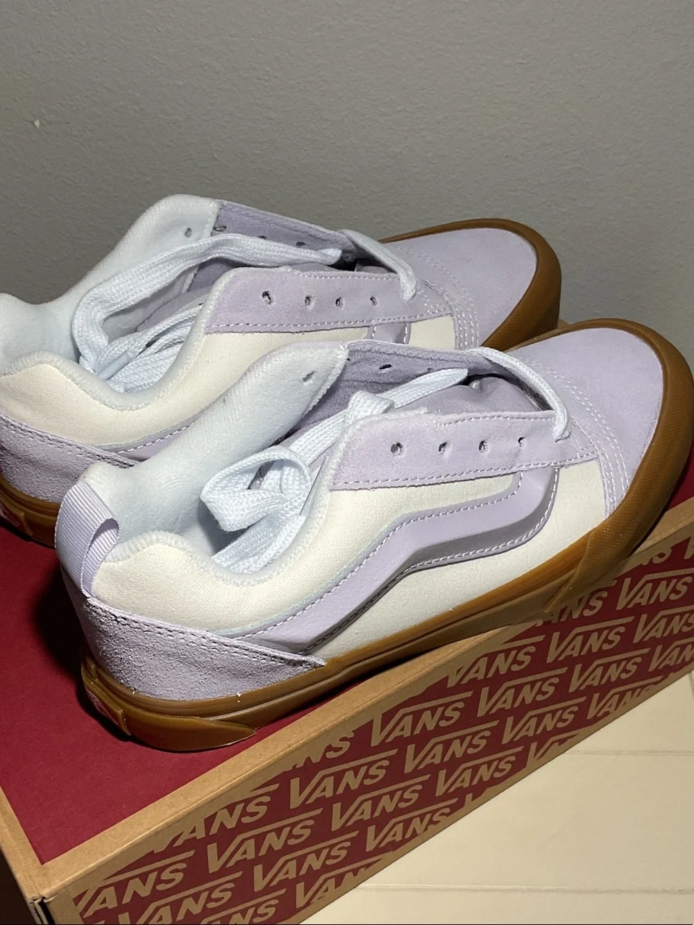Vans Knu Skool Lilac with Gum Toe Cap Low-Top Sneakers